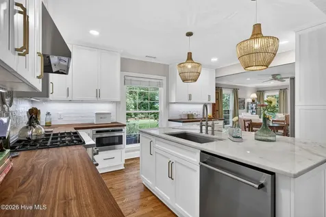 2412 Gillette Drive Wilmington NC 28403