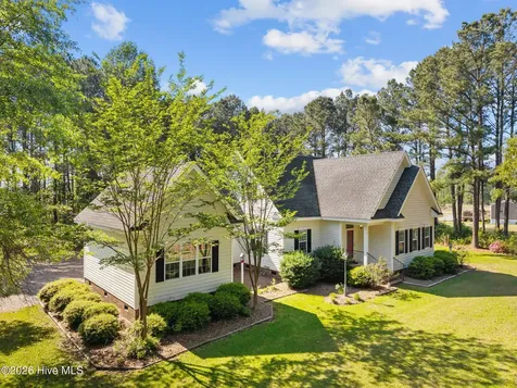 332 Batchelor Bay Road Wallace NC 28466