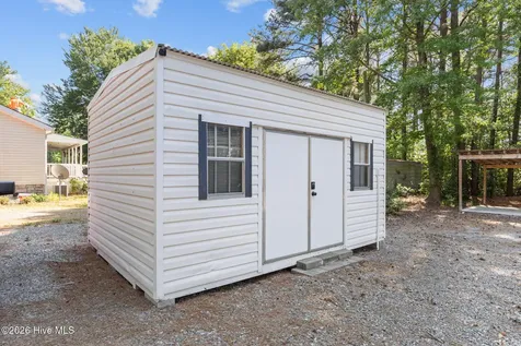 332 Batchelor Bay Road Wallace NC 28466