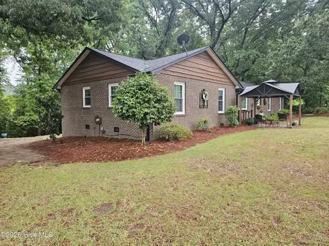 301 Fork Lake Drive Clinton NC 28328