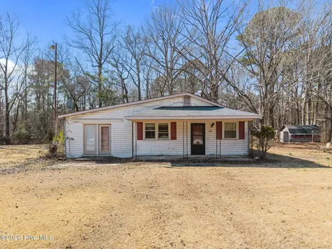679 V A Merritt Lane Grimesland NC 27837