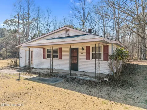 679 V A Merritt Lane Grimesland NC 27837