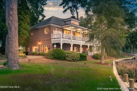 423 Handy's Point Lane Bath NC 27808