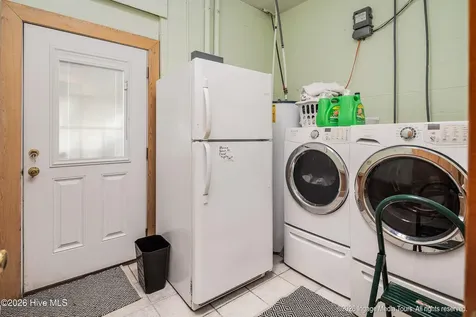 423 Handy's Point Lane Bath NC 27808