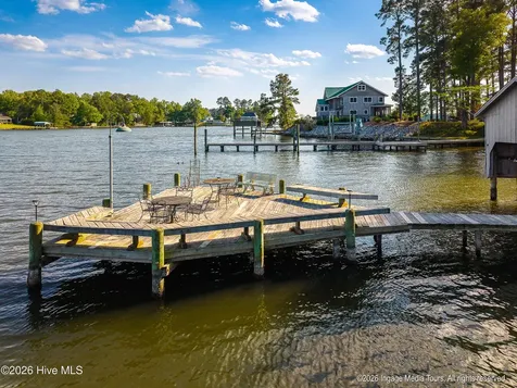 423 Handy's Point Lane Bath NC 27808