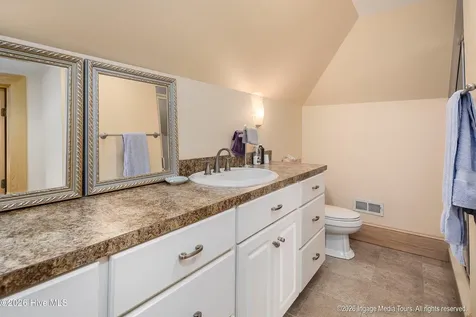 423 Handy's Point Lane Bath NC 27808