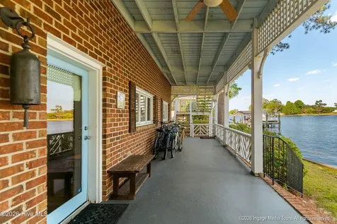 423 Handy's Point Lane Bath NC 27808