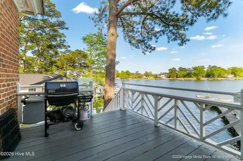 423 Handy's Point Lane Bath NC 27808