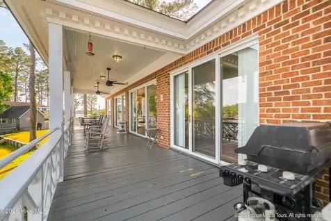 423 Handy's Point Lane Bath NC 27808