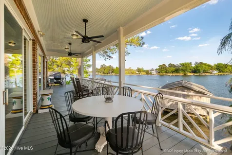 423 Handy's Point Lane Bath NC 27808