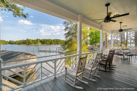 423 Handy's Point Lane Bath NC 27808