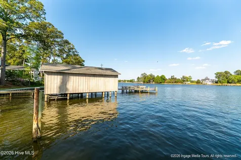 423 Handy's Point Lane Bath NC 27808