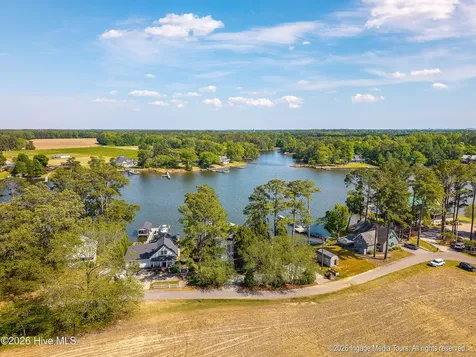 423 Handy's Point Lane Bath NC 27808