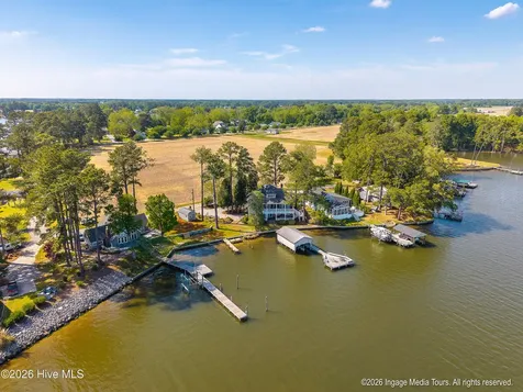 423 Handy's Point Lane Bath NC 27808