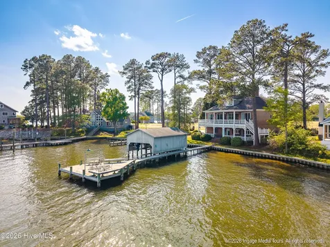 423 Handy's Point Lane Bath NC 27808