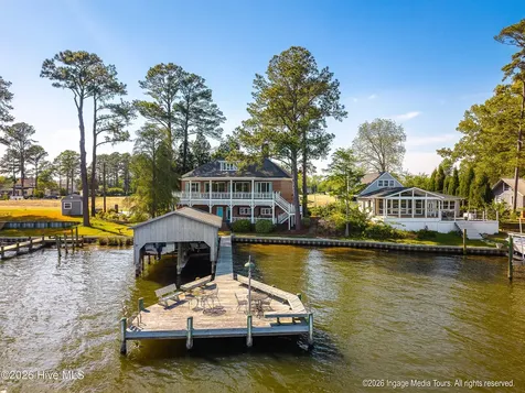 423 Handy's Point Lane Bath NC 27808