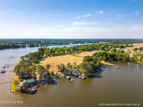 423 Handy's Point Lane Bath NC 27808