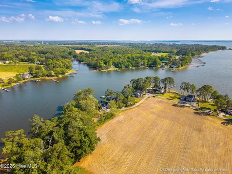 423 Handy's Point Lane Bath NC 27808