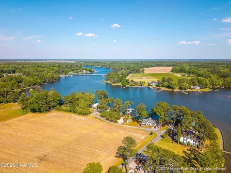 423 Handy's Point Lane Bath NC 27808