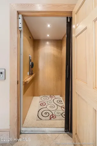 423 Handy's Point Lane Bath NC 27808