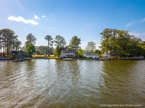 423 Handy's Point Lane Bath NC 27808