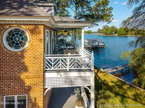 423 Handy's Point Lane Bath NC 27808