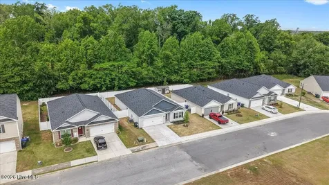 1441 N Wilshire Court Kinston NC 28504