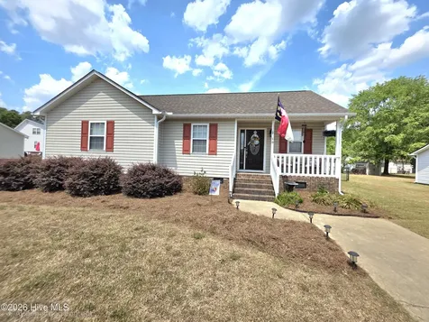 19 Atlantic Avenue Benson NC 27504