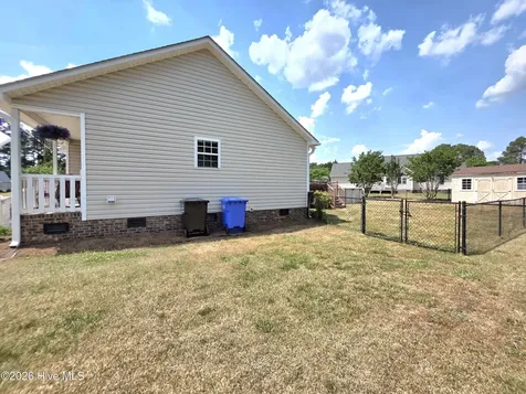 19 Atlantic Avenue Benson NC 27504