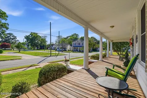 218 W College Street Mount Olive NC 28365