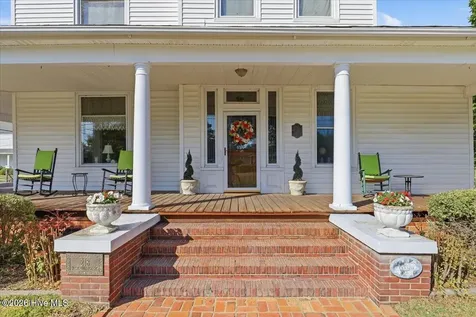 218 W College Street Mount Olive NC 28365