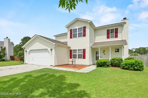 316 Mann Street Hubert NC 28539