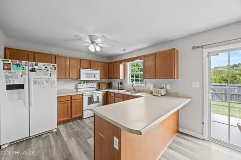 316 Mann Street Hubert NC 28539