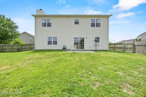 316 Mann Street Hubert NC 28539