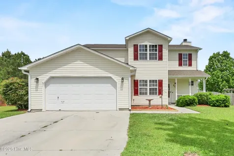 316 Mann Street Hubert NC 28539