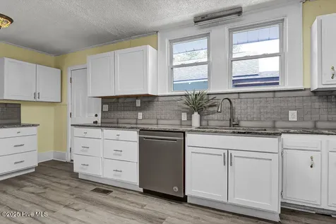 1912 Nun Street Wilmington NC 28403