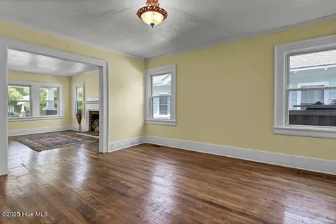 1912 Nun Street Wilmington NC 28403