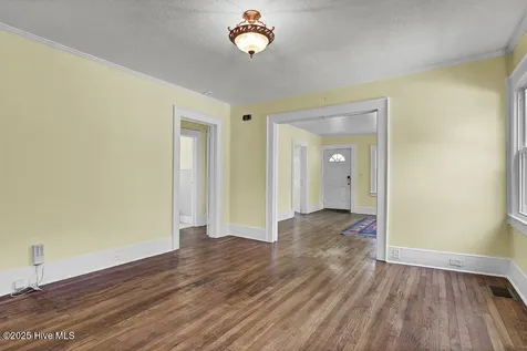 1912 Nun Street Wilmington NC 28403