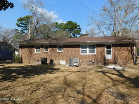 1003 Raleigh Street Laurinburg NC 28352