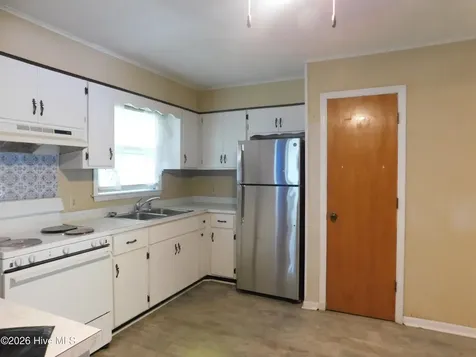 1003 Raleigh Street Laurinburg NC 28352