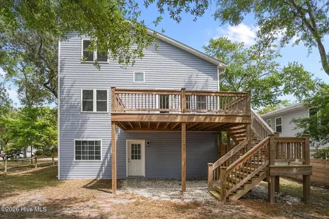 105 SW 11th Street Oak Island NC 28465