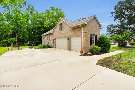106 Brugg Court New Bern NC 28562