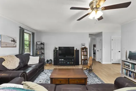 606 Forest Hill Circle Elizabeth City NC 27909
