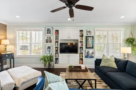 1236 N Caswell Avenue Southport NC 28461