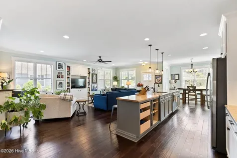 1236 N Caswell Avenue Southport NC 28461