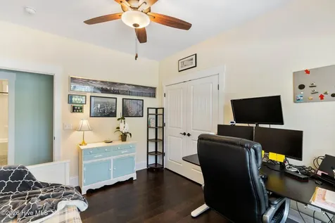 1236 N Caswell Avenue Southport NC 28461