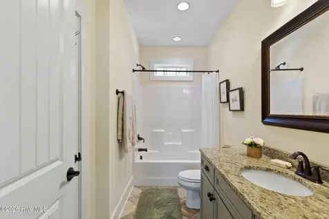 1236 N Caswell Avenue Southport NC 28461