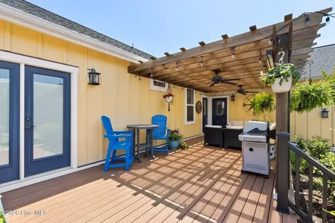 1236 N Caswell Avenue Southport NC 28461