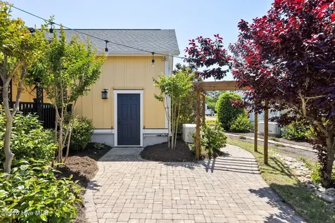 1236 N Caswell Avenue Southport NC 28461