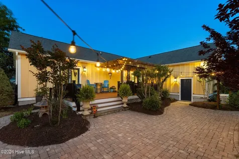 1236 N Caswell Avenue Southport NC 28461